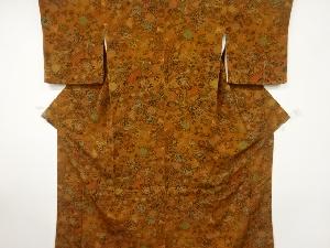 縮緬地垣根に秋草模様小紋着物